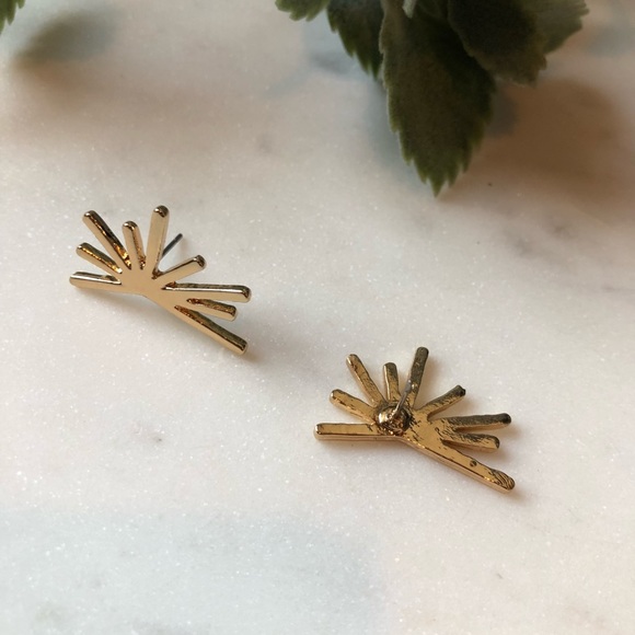 The Eleanor - Sun Burst Stud Earrings - Picture 2 of 3